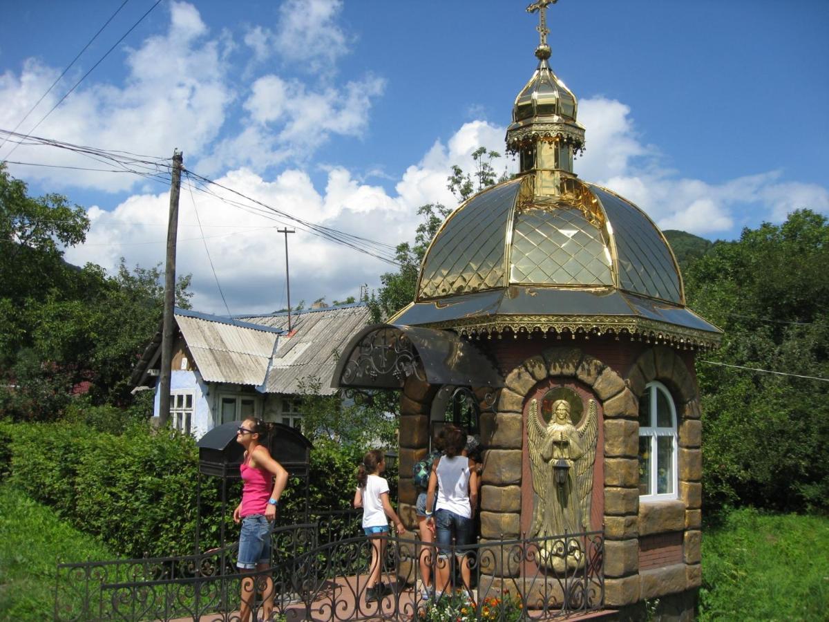 Sadyba Karpatskyi Vedmid Kossiv Chambre photo