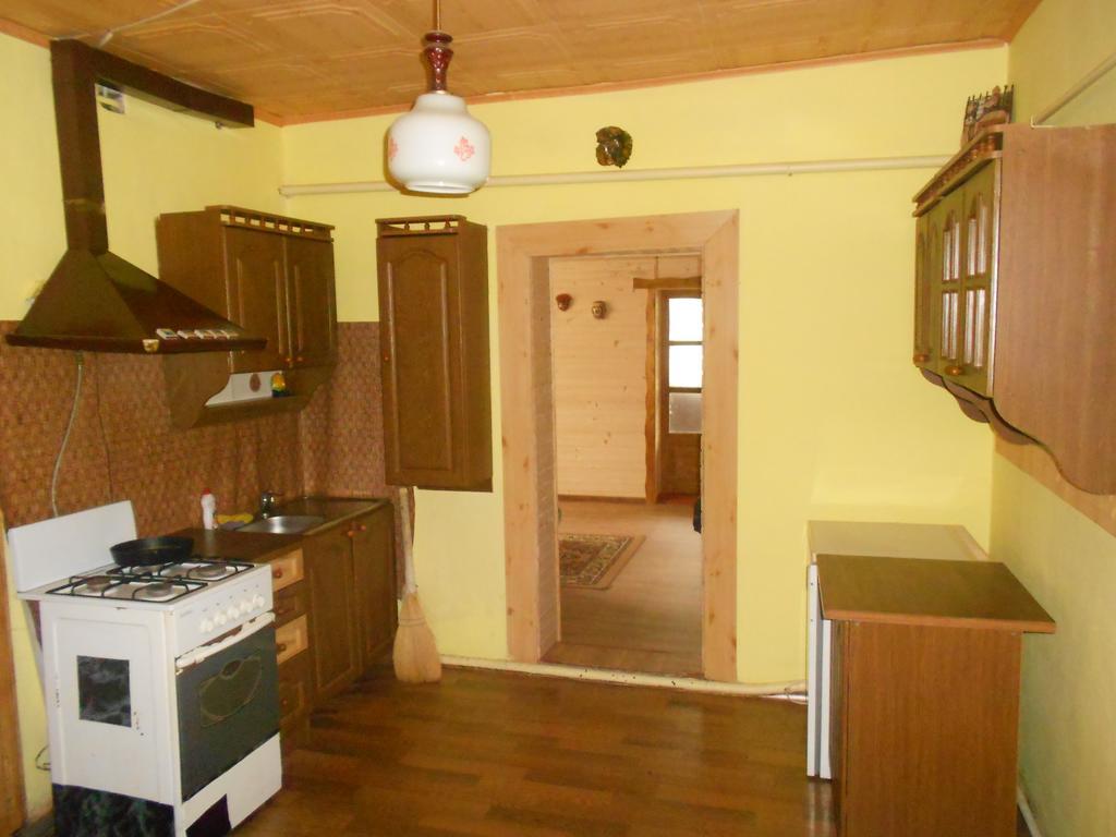 Sadyba Karpatskyi Vedmid Kossiv Extérieur photo