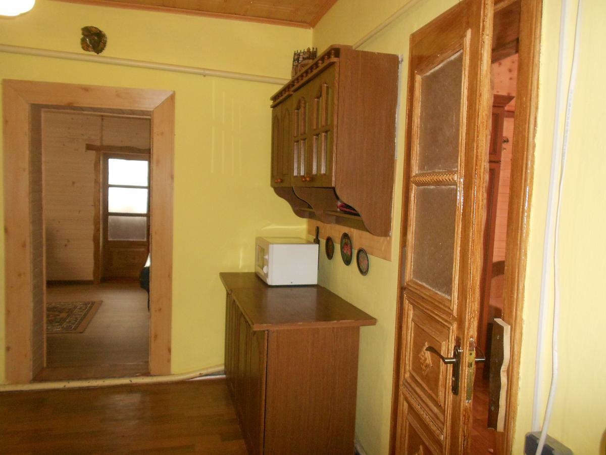 Sadyba Karpatskyi Vedmid Kossiv Extérieur photo